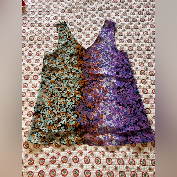 EUC CAbi Floral Merry Go Round Flower Blouse Tank size XS - Picture 2 of 4